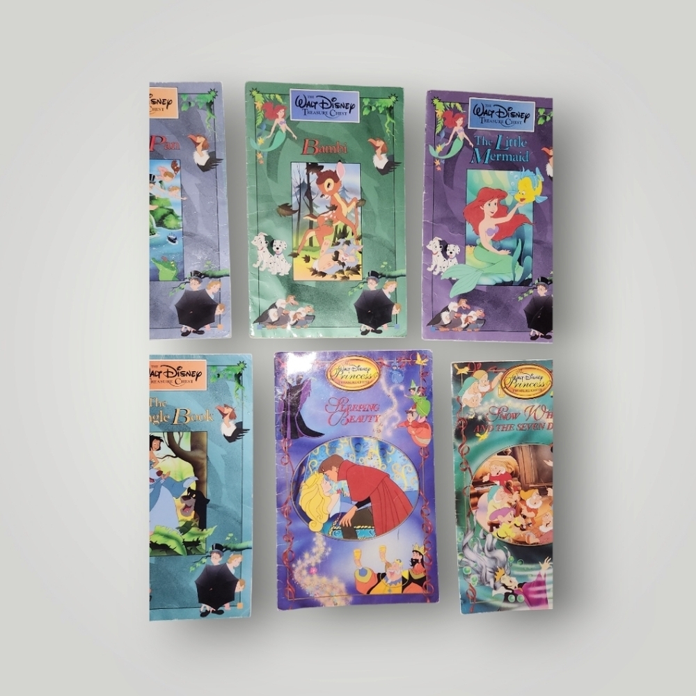 Vintage The Walt Disney Treasure Chest Book Collection Set of 8 Large Ov… - Picture 12 of 16